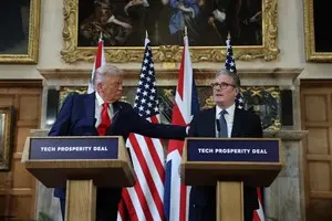 Напряженность между Трампом и Стармером подрывает сотрудничество США и Британии в сфере безопасности — FT