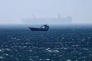 ОАЭ рассматривают военное участие в разблокировании Ормузского пролива вместе с США — WSJ