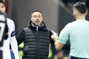 Бывший главный тренер 