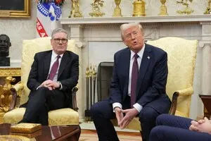 Стармер, вероятно, уже не сможет наладить отношения с Трампом — The Guardian