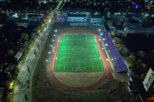 Опубликованы кадры разрушенного футбольного стадиона в Донецкой области