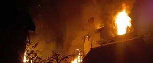 Одесса в огне: россияне попали в многоэтажку, под завалами ищут людей