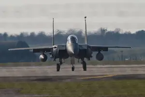 США спасли второго члена экипажа сбитого над Ираном F-15 — Axios