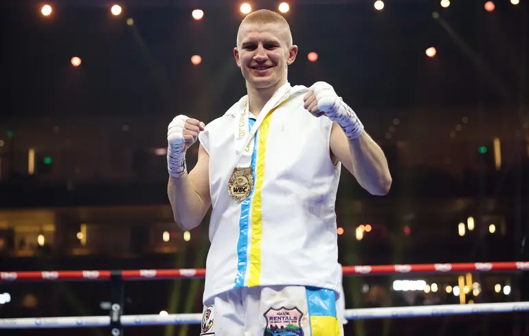 Известный украинский боксер проведет бой в США против сына легенды ринга