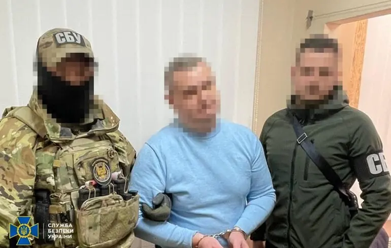 На Дніпропетровщині затримали інженера оборонного заводу, який одночасно працював на ГРУ та ФСБ