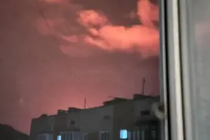 После атаки дронов в Феодосии вспыхнул крупнейший в Крыму нефтяной терминал