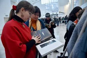 30 років мистецької ініціації: у Києві презентували ретроспективний проєкт трьох художників