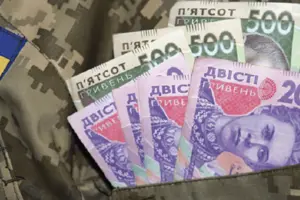 Кабмин готовит реформу зарплат в ВСУ: что известно 
