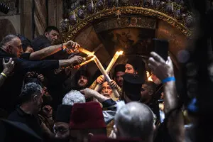 В Иерусалиме в храме Гроба Господня сошел Благодатный огонь