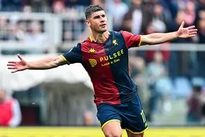 Футболист сборной Украины Малиновский забил роскошный гол в Италии