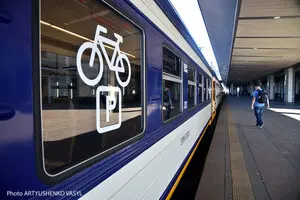 Киевская городская электричка предупредила об изменении графика движения до 28 апреля