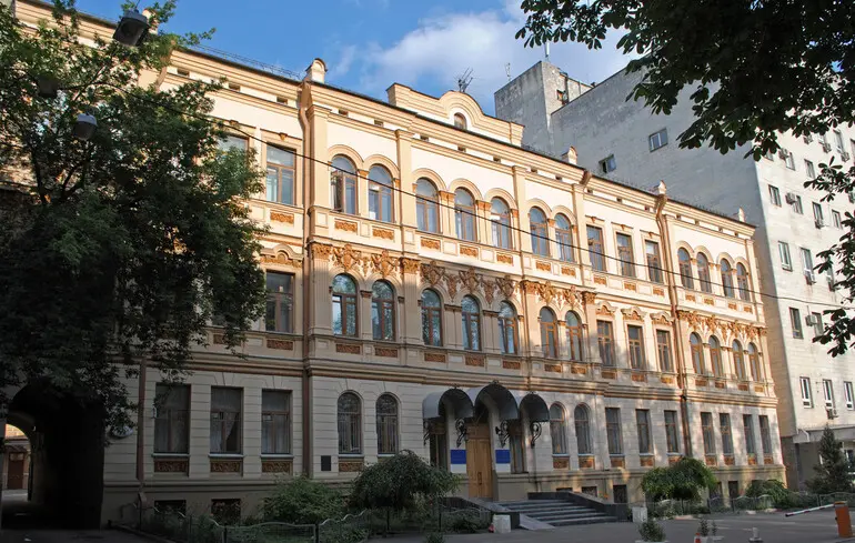 Украинские институты, которые создавались по европейским образцам, оказались на обочине 