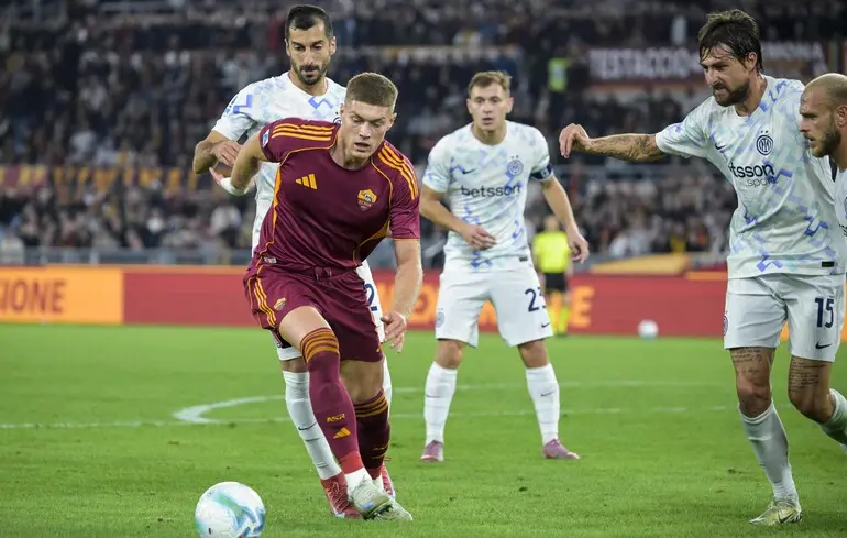 Довбик не нужен "Роме"