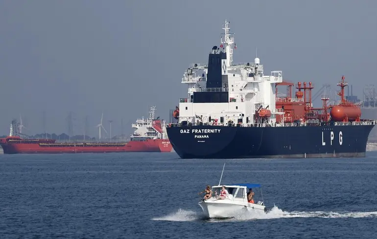 Російський підсанкційний СПГ вперше прямує до Індії