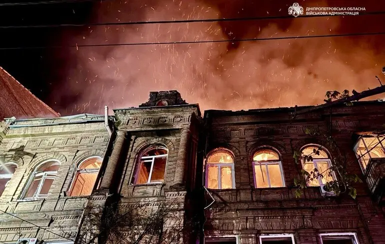 Удар по Дніпру: загинули дві людини, майже три десятка поранені