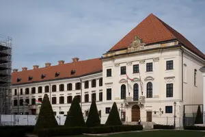 Мадяр перенесет офис премьера Венгрии из дворца, где работал Орбан
