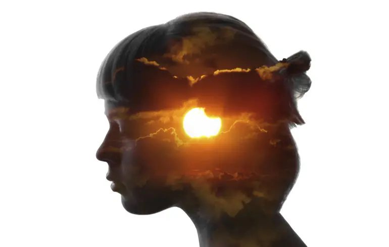 Любов без похмілля: чому мир не любить драми