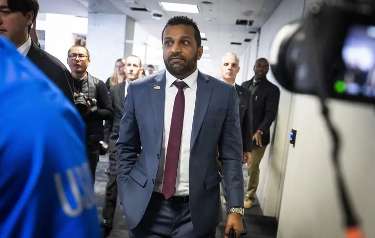 Директор ФБР подав позов проти журналу The Atlantic за статтю про пиятику та прогули