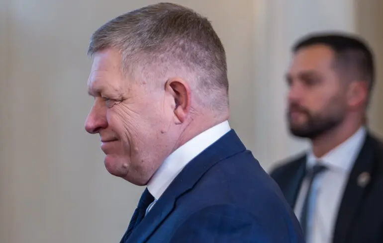 Фіцо продовжує шукати обхідний шлях до Москви: через яку країну він хоче летіти