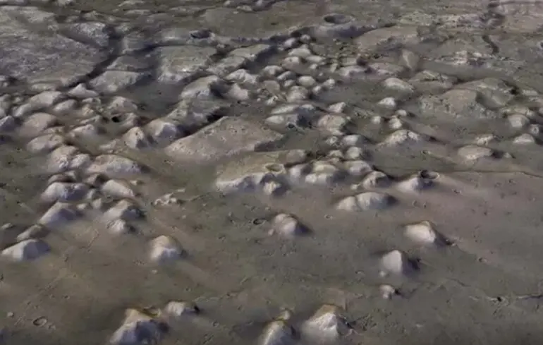 На Марсе нашли «грязное кольцо»: что это означает