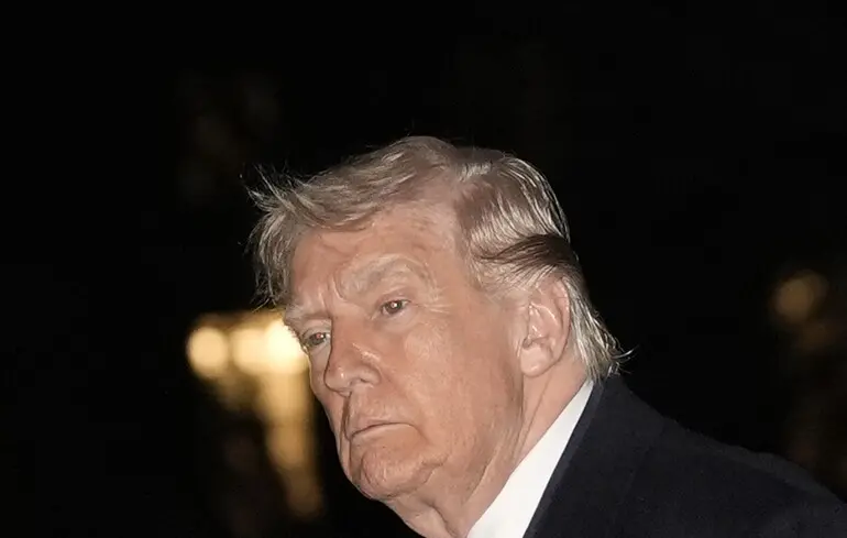 Трамп: якщо розблокувати Ормузьку протоку, то домовитися з Іраном буде неможливо