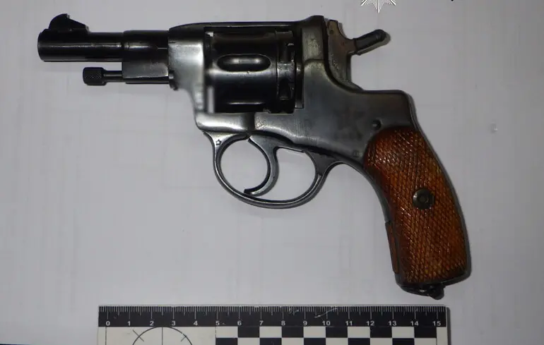 Водій у Києві кілька разів вистрілив у перехожого через сварку за порушення правил переходу дороги