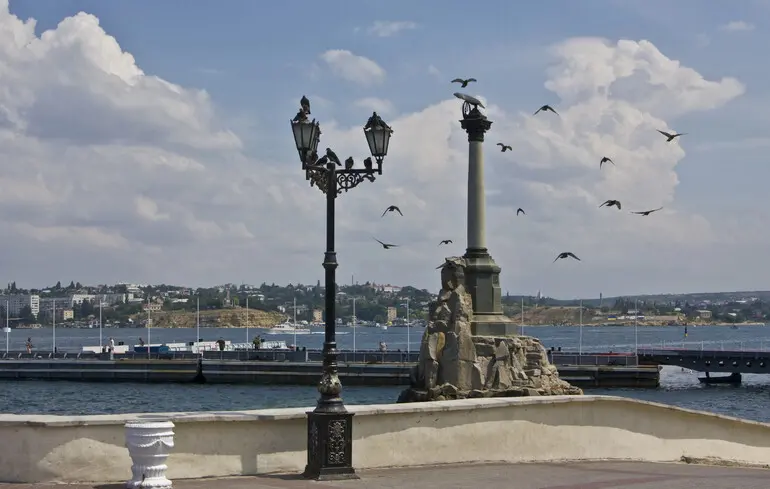 ЗСУ влучили в пункт управління рухом військових кораблів у Севастополі