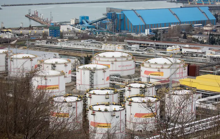 НПЗ в Туапсе приостановил работу из-за атаки украинских дронов — Reuters