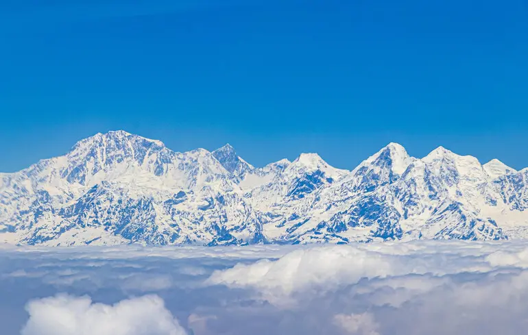 Крижана пастка для сотень альпіністів: 30-метрова льодова брила заблокувала шлях до Евересту