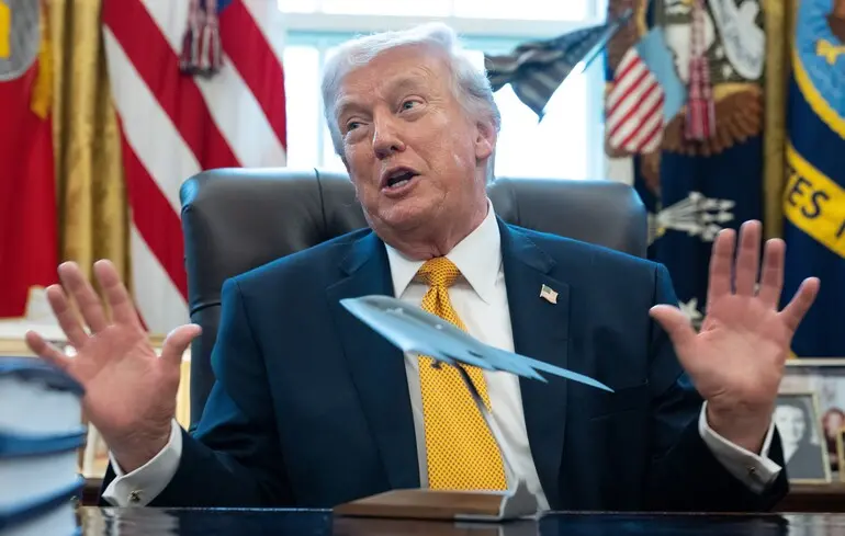 У США опублікували, куди вкладає мільйони Трамп: конфлікт інтересів в інвестиціях президента — Reuters