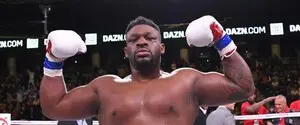 Американский боксер нанес более тысячи ударов в победном бою и стал претендентом на титул Усика