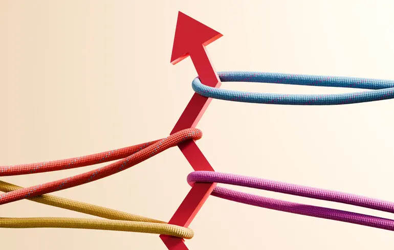 Зростання цін не зупиниш постановою. Що може зупинити подорожчання життя українців