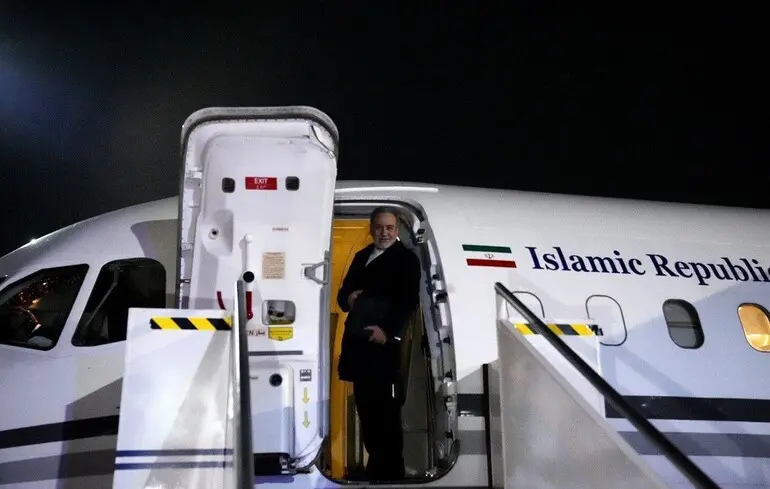 Глава МЗС Ірану прибув до Росії для зустрічі із Путіним
