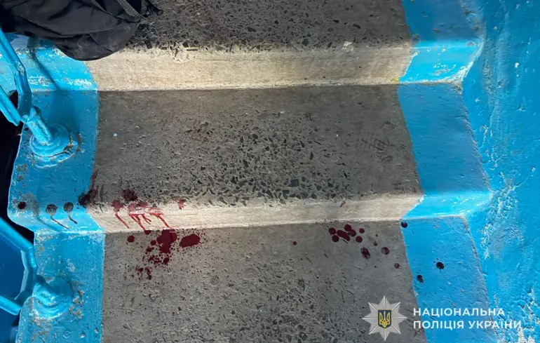 У Тернополі 15-річна дівчина напала з ножем на однокласницю