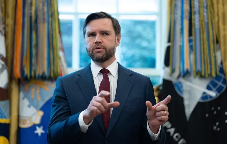 Венс думає, що Пентагон може не все розповідати Трампу щодо війни в Ірані — The Atlantic