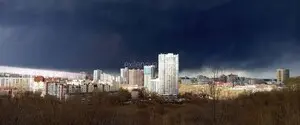 День превратился в ночь: в России горят два НПЗ примерно в полутора тысячах километров от Украины