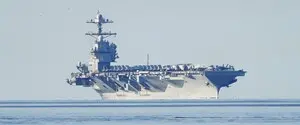 США возвращают домой самый большой в мире авианосец: что произошло