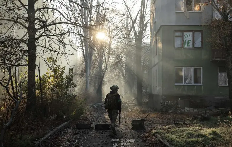 Сирський каже, що підписав указ про обов'язкову ротацію військових «на нулі»