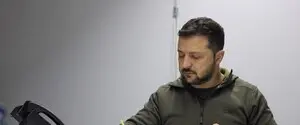 Зеленский продлил мобилизацию и военное положение до августа