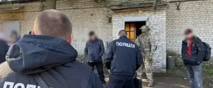 В разных областях Украины обнаружили 20 тайников с оружием и боеприпасами