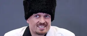 Стало известно, сколько заработает Усик за бой с кикбоксером