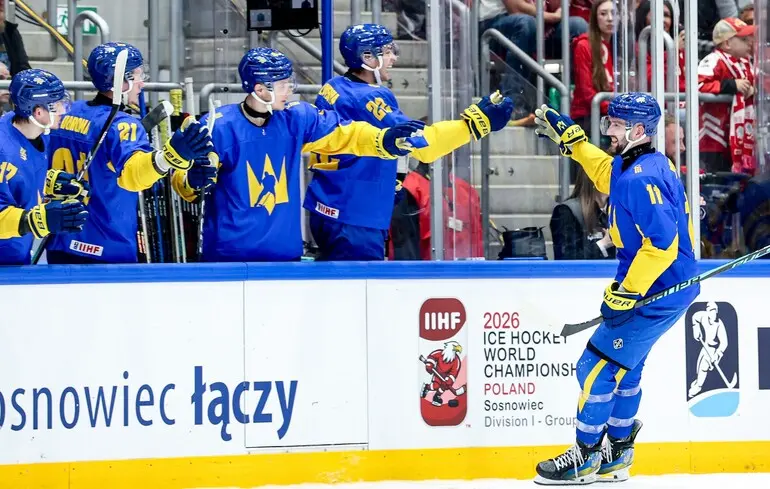 Збірна України з хокею здобула першу перемогу на чемпіонаті світу