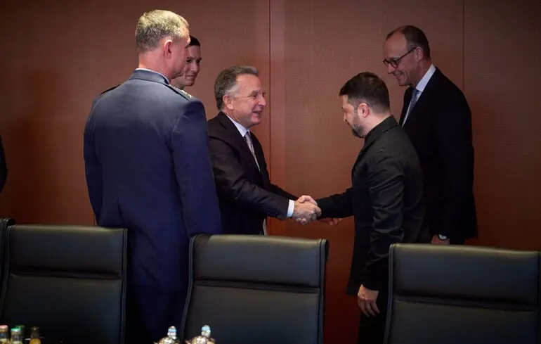 ЄС готується до потенційних переговорів з Путіним — FT