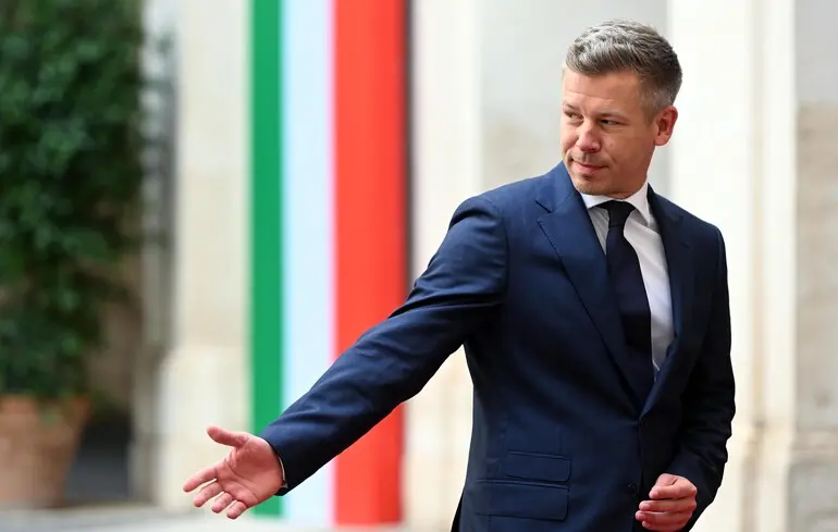 Венгрия без Орбана: Мелони уже договаривается с новым лидером