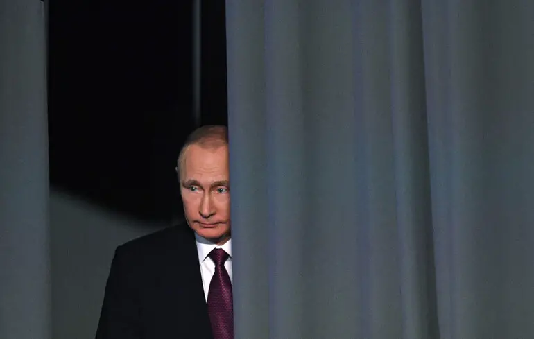 Украинские атаки по РФ собственными дронами и ракетами загоняют Путина в бункеры-убежища — Forbes