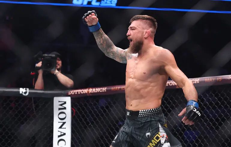 Український боєць Амосов здобув другу перемогу в UFC