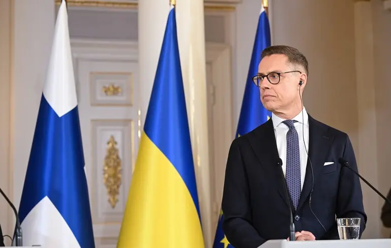 Лідер Фінляндії назвав три сценарії війни в Україні та заявив про важливість контакту з РФ