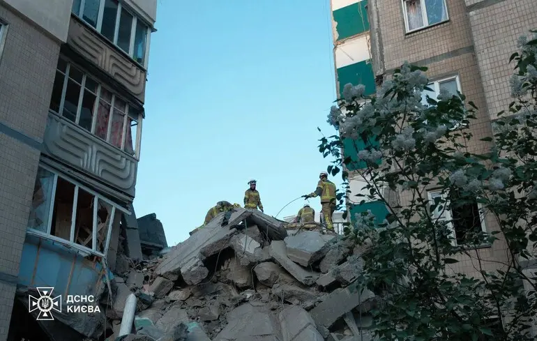 У Києві вже відомо про одного загиблого та десятки постраждалих. У лікарні опинилася дитина
