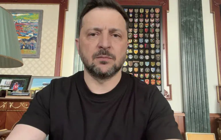 Зеленський назвав зброю, яка "склала" будинок у Києві
