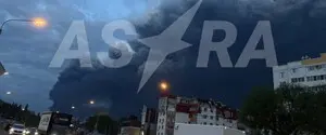 В Рязани горит НПЗ и идет черный дождь, а в Ейске над аэродромом дым: фото и видео последствий «визита» дронов в РФ 